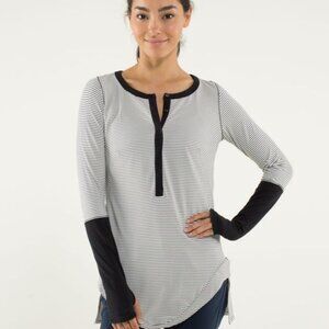 Lululemon Urbanite Henley Long Sleeve Top Size 6 Black Gray Stripe Athletic